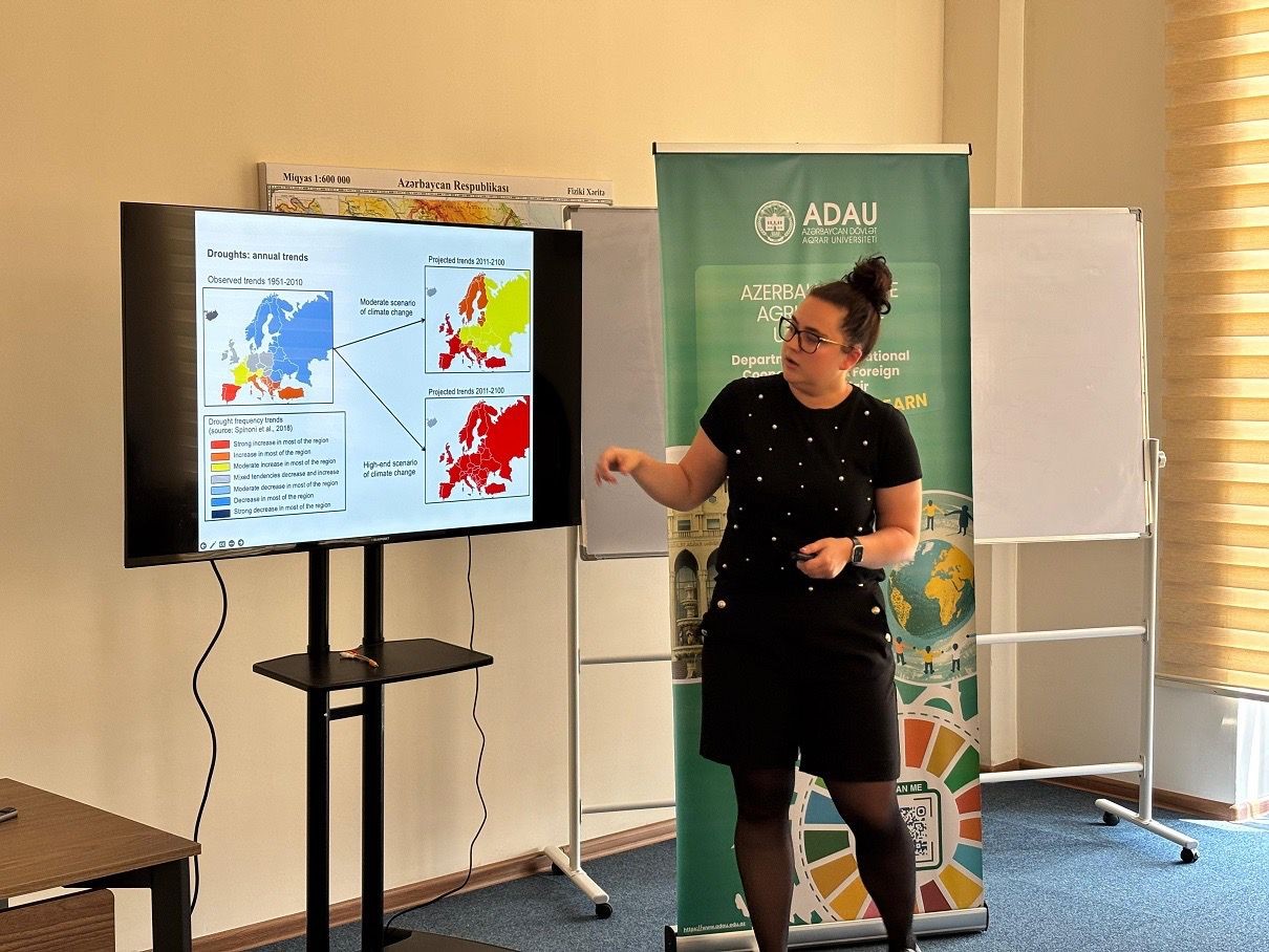 ADAU-da MATE professorları tərəfindən elmi-praktiki təlimlər keçirilib - FOTOLAR